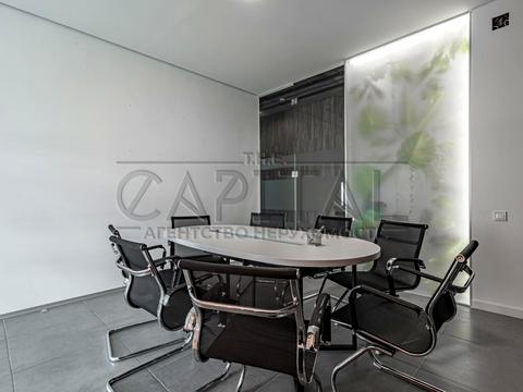 комерційна за адресою Кловський узвіз, 7a