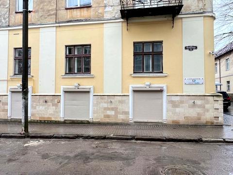 комерційна за адресою Поштова, 5