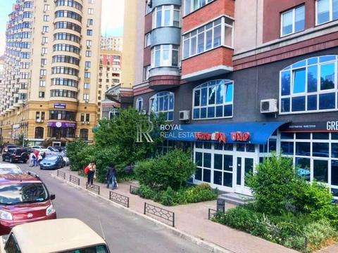 комерційна за адресою В'ячеслава Чорновола вул., 25