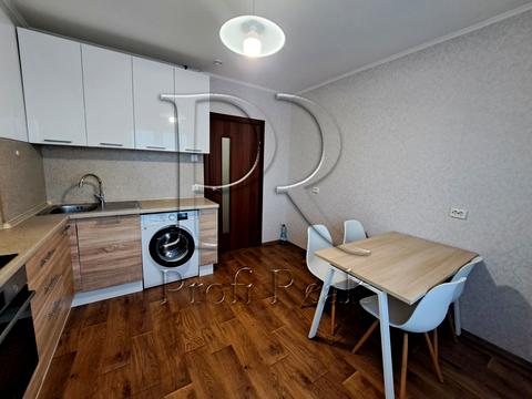 квартира за адресою Академіка Глушкова просп., 9-Є
