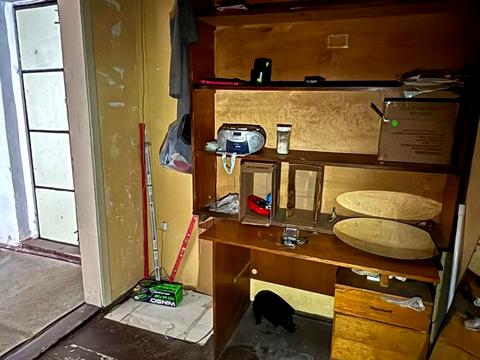 комерційна за адресою Базарна вул., 20