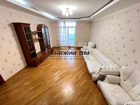 квартира за адресою Митрополита Андрея Шептицького вул. (Анатолія Луначарського), 10