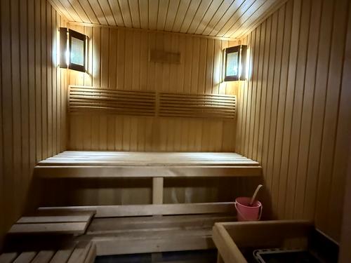 будинок за адресою Євгена Гребінки, 36