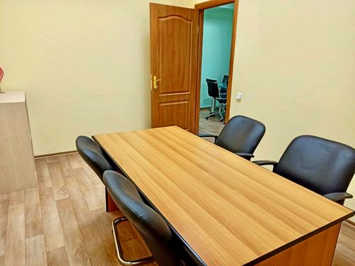 комерційна за адресою Митрополита Василя Липківського вул. (Урицького), 45