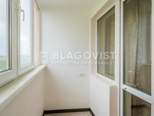 квартира за адресою Сім'ї Кульженків вул. (Петра Дегтяренка), 37