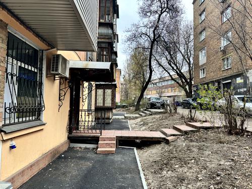 комерційна за адресою Богдана Гаврилишина вул. (Ванди Василевської), 14