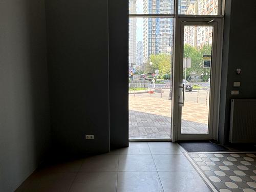 комерційна за адресою Андрія Верхогляда вул. (Михайла Драгомирова), 3