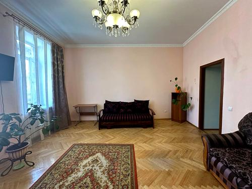 квартира по адресу вул. Головацького, 10