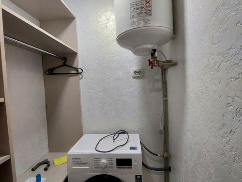 квартира за адресою Тролейбусна вул., 5