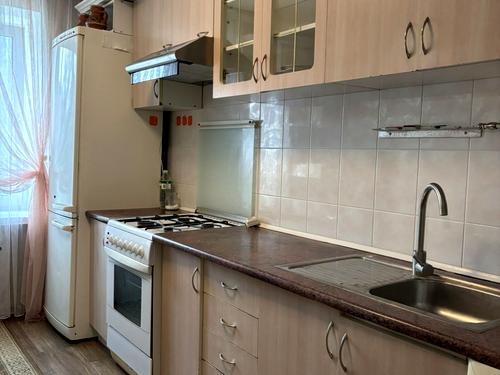 квартира за адресою Пілотська вул., 76