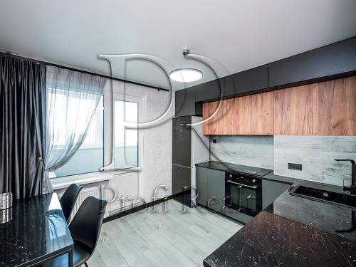 квартира за адресою Ревуцького вул., 54