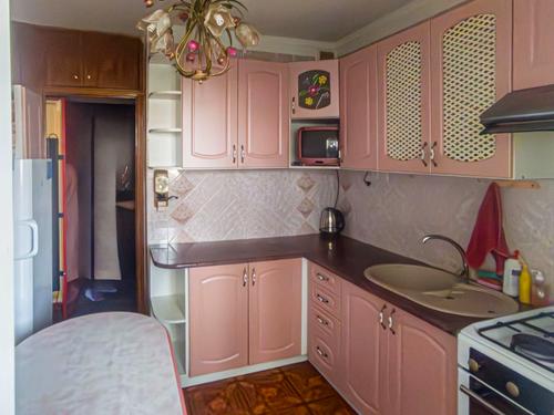 квартира за адресою Червоної калини, 65