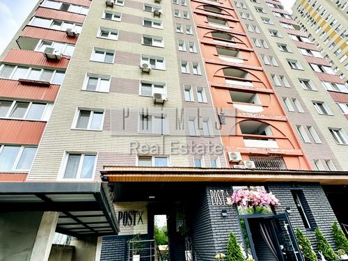 квартира за адресою Анни Ахматової вул., 28