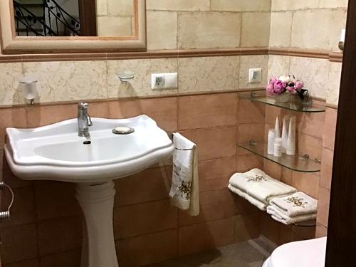 будинок за адресою Ржищів, Липова, 34