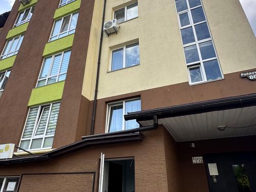 комерційна за адресою Райдужна вул., 86