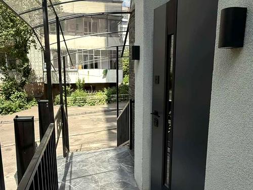 комерційна за адресою Петра Панча вул., 13