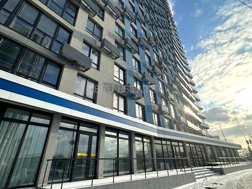квартира за адресою Дніпровська набережна вул., 17В