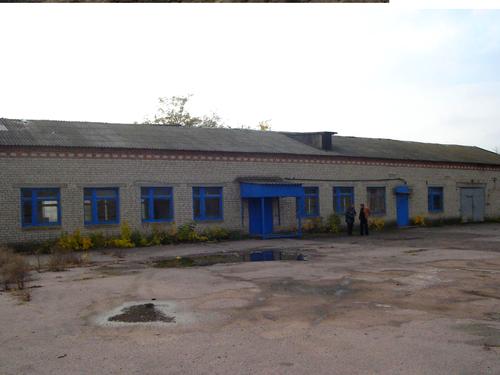 комерційна за адресою Каманіна, 1
