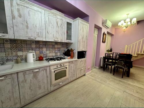 квартира за адресою Адама Міцкевича вул., 2