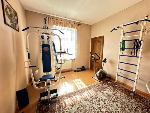 дом по адресу Квітки Цісик ул. (Гамарника), 81