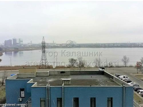 квартира по адресу Ревуцкого ул., 42-Б