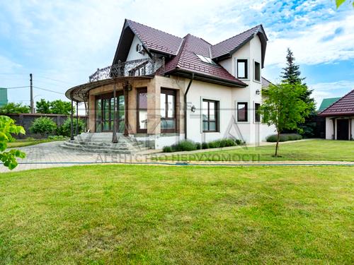 квартира за адресою Центральна вул., 1