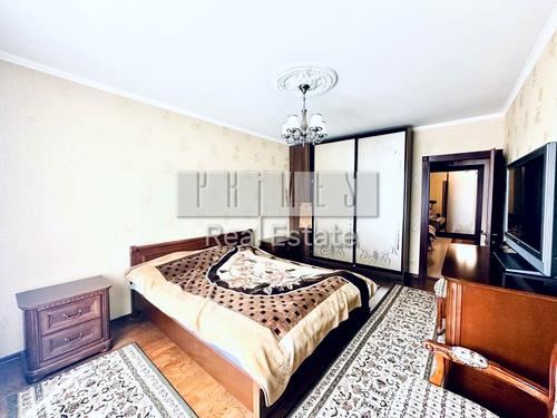 квартира за адресою Анни Ахматової вул., 28