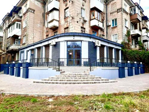 комерційна за адресою Вадима Гурова вул. (Постишева), 17