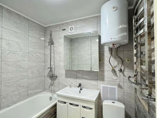 квартира за адресою Опанаса Сластіона вул., 58