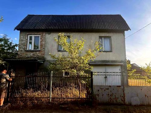 будинок за адресою Центральна вул., 111