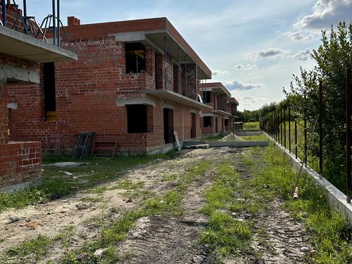 дом по адресу с. Зубра, Петра Дорошенка