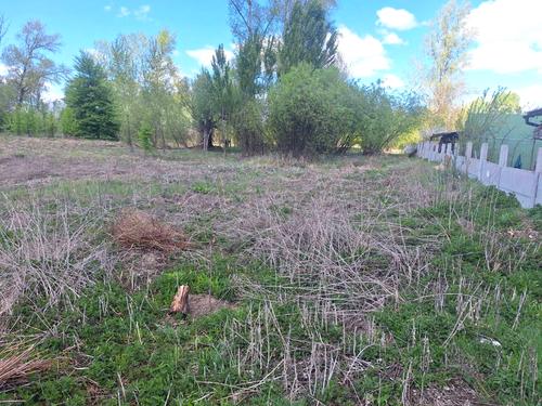 участок по адресу с. Новоселки, пришкільна
