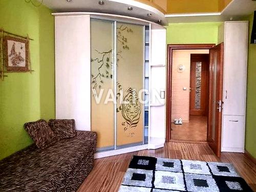квартира за адресою Лариси Руденко вул., 10