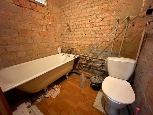 квартира за адресою Космонавтів вул., 31/2