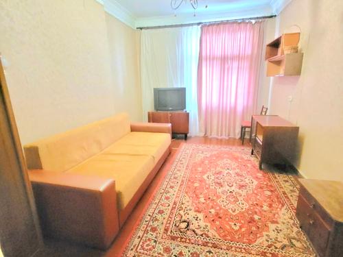 квартира за адресою просп.Дмитрия Яворницкого, 107