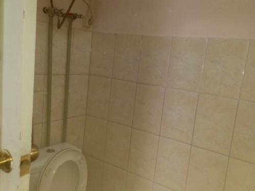 комерційна за адресою Тараса Кузьміна вул., 23