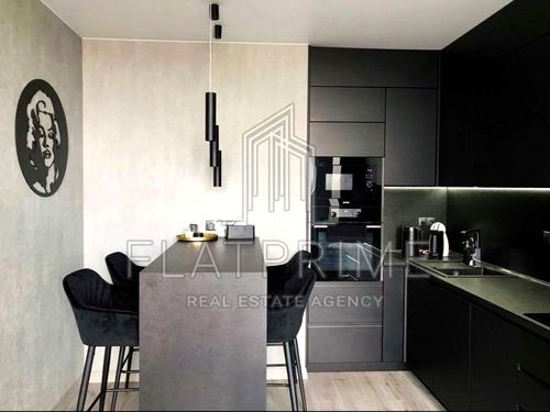 квартира за адресою Салютна вул., 2к2