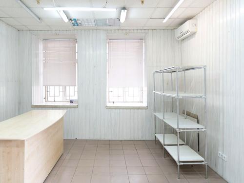 комерційна за адресою Антоновича вул. (Горького), 59а