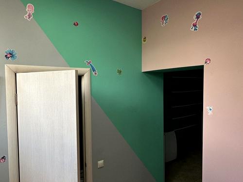 комерційна за адресою Райдужна вул., 86