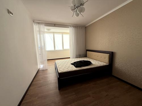 квартира за адресою В'ячеслава Чорновола вул., 60