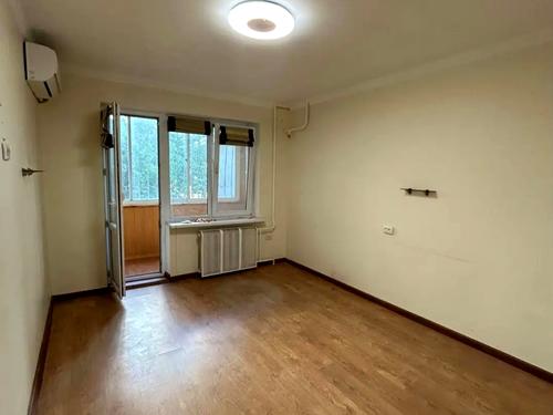 квартира за адресою Тополина вул., 18