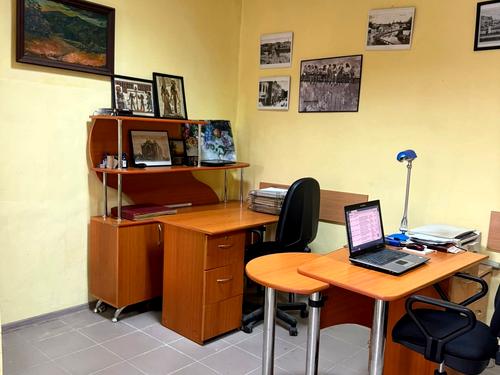 комерційна за адресою Корятовича пл., 15