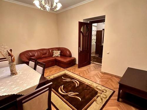 квартира за адресою Дмитра Вітовського вул. (), 25