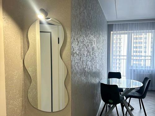 квартира за адресою Академіка Сахарова вул., 6