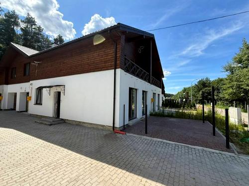 дом по адресу пгт. Брюховичи, Сергія Невеличука, 86А