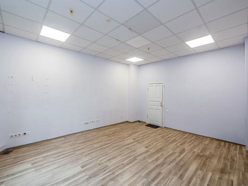 коммерческая по адресу Большая Васильковская ул. (Красноармейская), 88