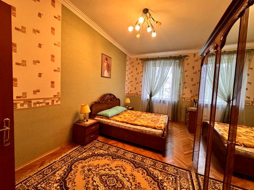 квартира за адресою Дорошенка вул., 71