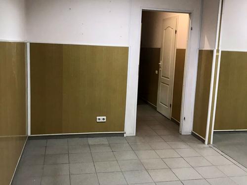 комерційна за адресою Раїси Окіпної вул., 4
