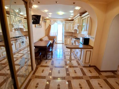 квартира за адресою Євгена Чикаленка вул., 59к