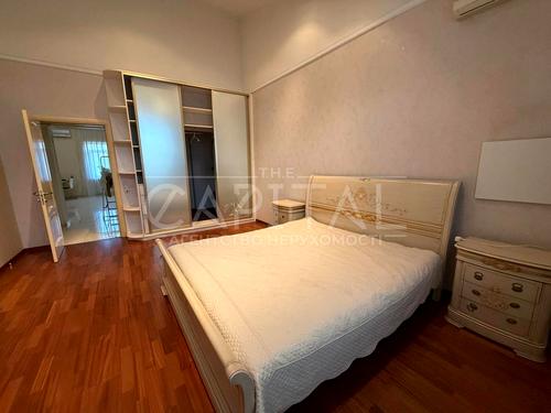 квартира за адресою Панаса Мирного вул., 8